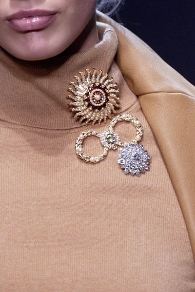Look 28
